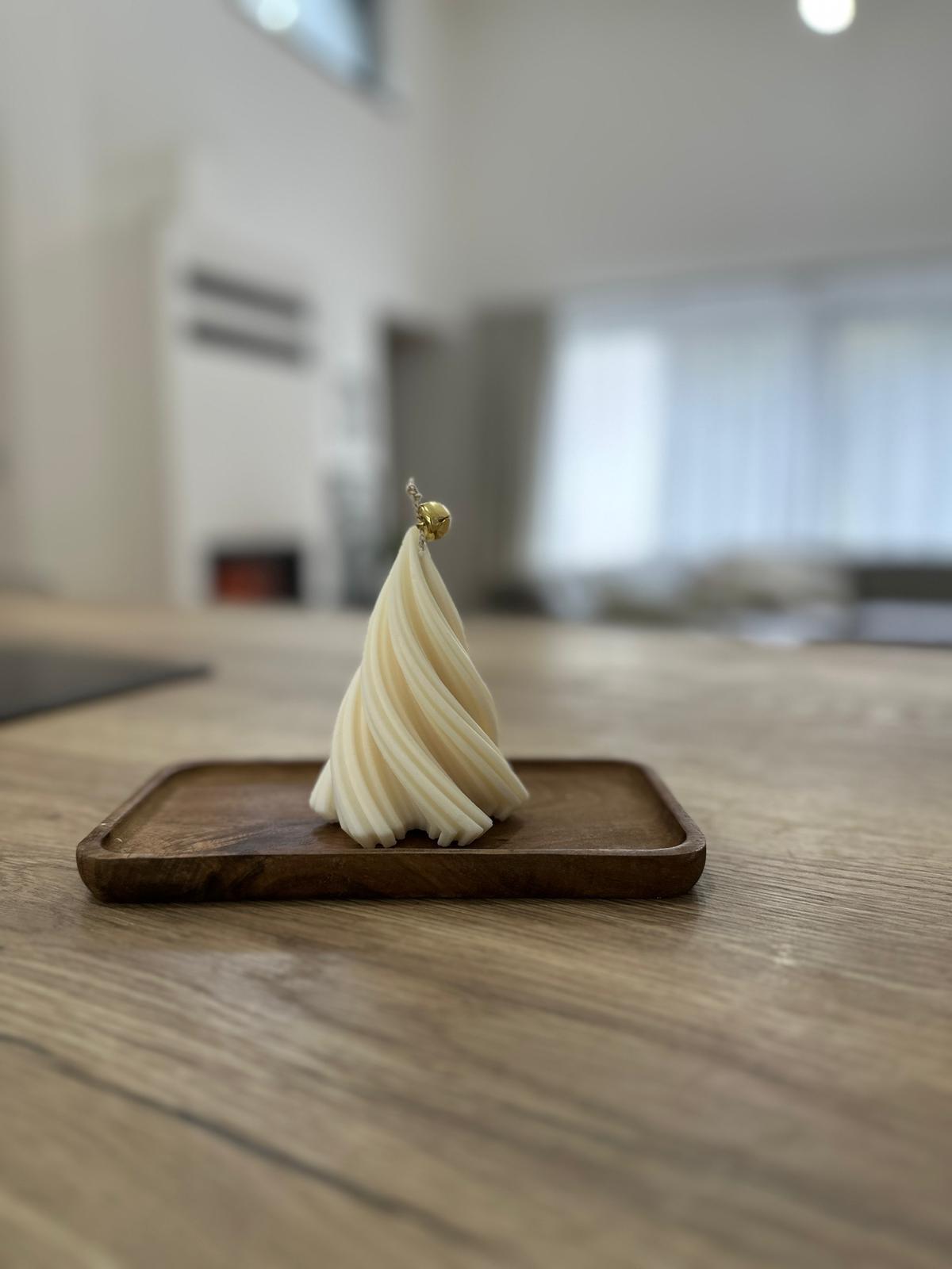 Stromček Twist